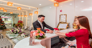 Van Mieu Hotel